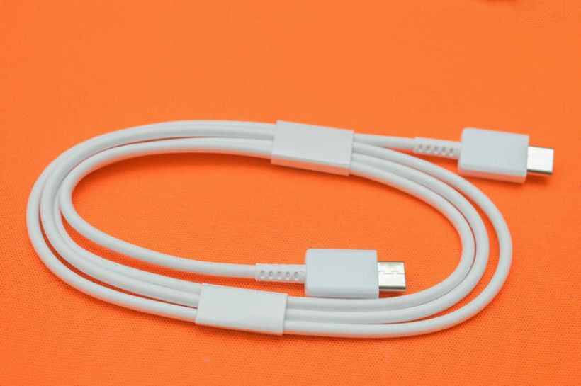 มือถือชาร์จช้าจนท้อ? เช็กด่วน คุณอาจกำลังใช้สายผิดประเภท!