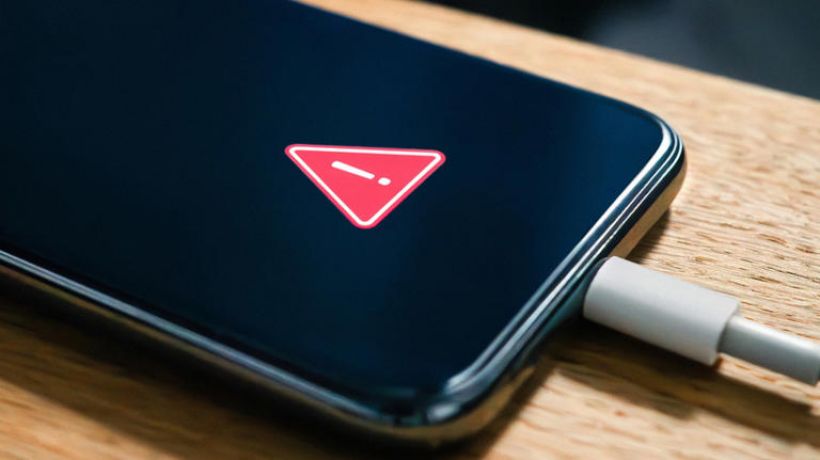 แบตเสื่อมไวกว่าที่คิด? เลิกทำแบบนี้ถ้าอยากให้มือถืออยู่รอดถึงปีหน้า