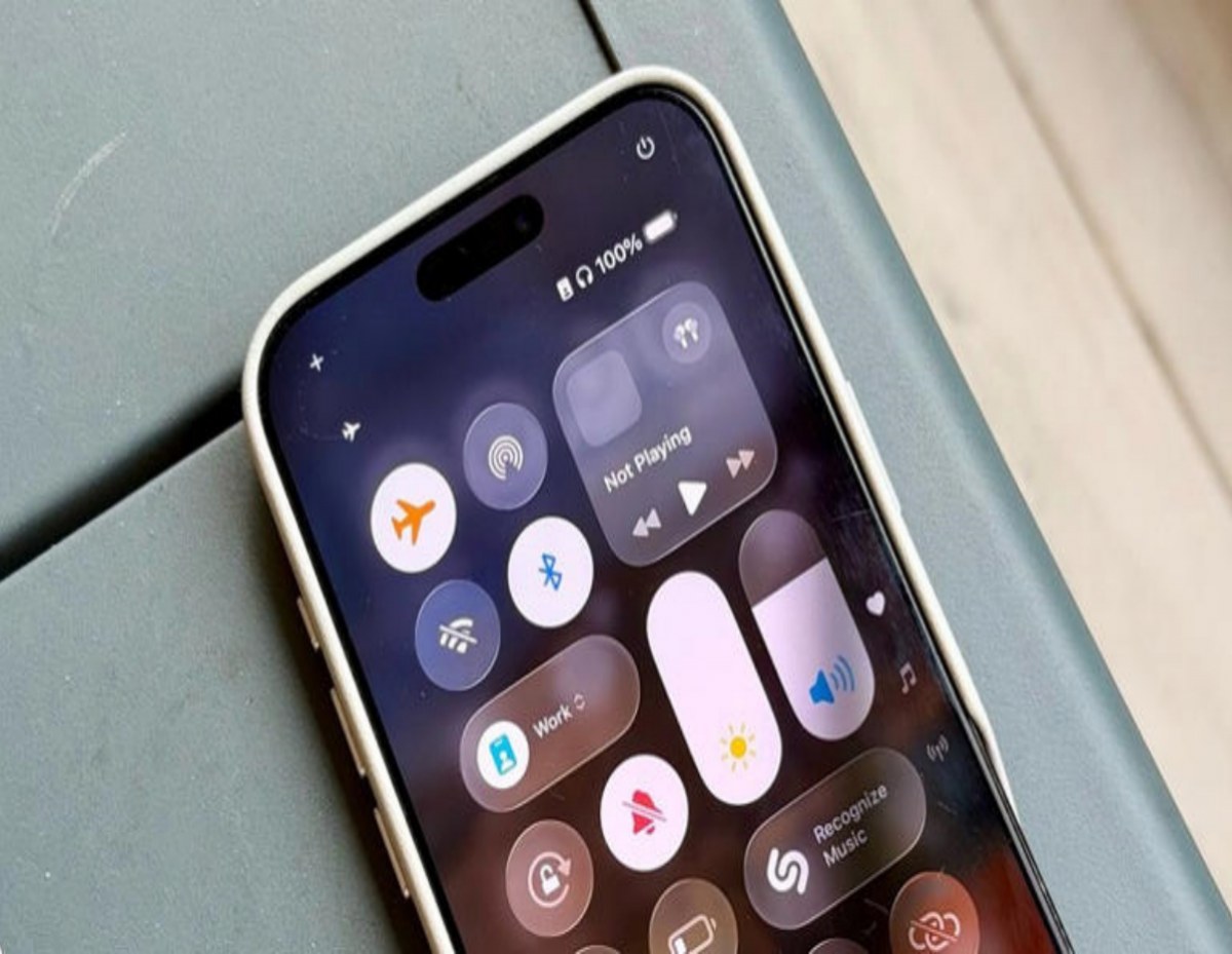 iOS 26.2 มาแล้ว! แก้จุดอ่อน AirDrop ด้วยฟีเจอร์ใหม่