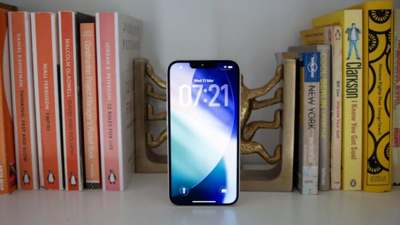 iPhone 17e: ชาร์จ MagSafe ช้าแล้วไง? ใครแคร์!