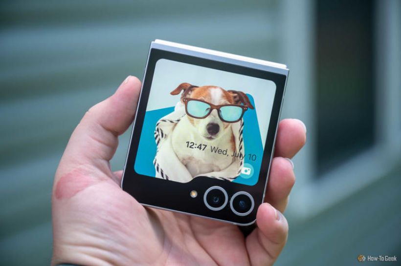 พลิกโลก! 4 เหตุผลที่ Flip Phone ตัวจี๊ดจะแซงหน้ามือถือพับรุ่นใหญ่