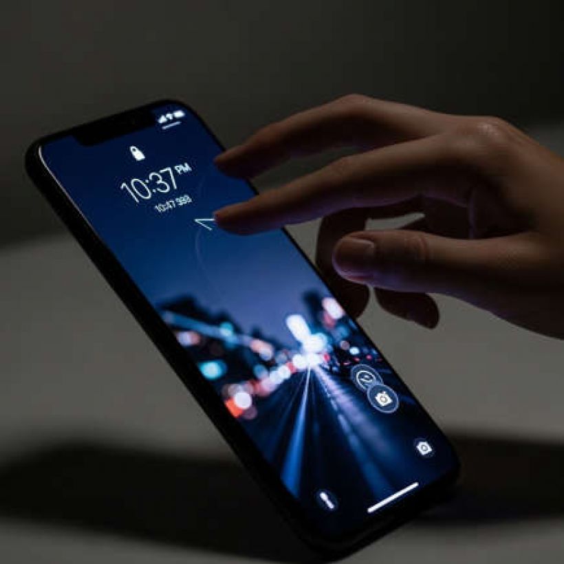 เลิกใช้มือถือแบบเดิมๆ! 10 ฟีเจอร์ลับโคตรล้ำ ที่จะทำให้ชีวิตง่ายขึ้น