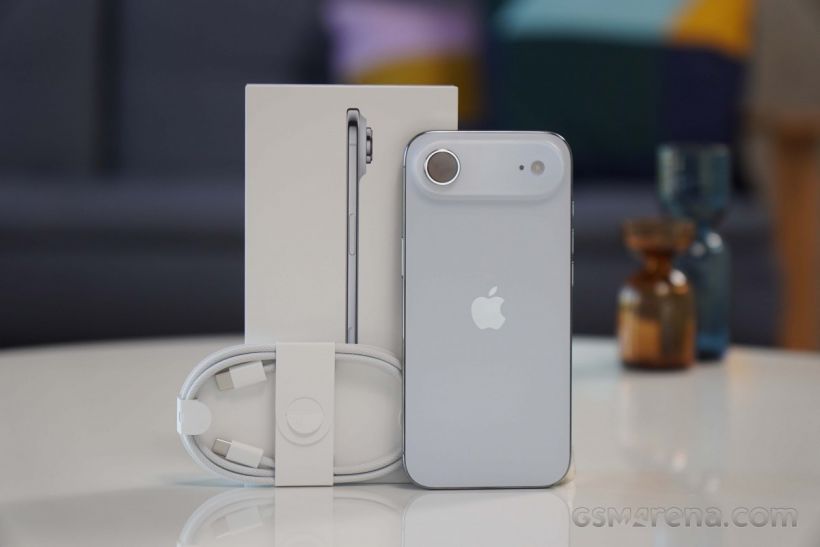 บางจนใจเจ็บ! แกะกล่อง iPhone Air รุ่นใหม่ล่าสุด...มันว้าวมาก!