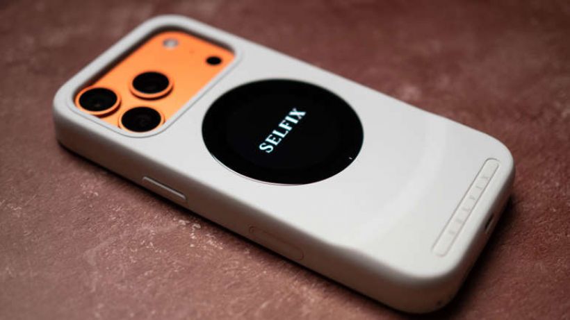 iPhone17Pro เคสมีจอหลัง เซลฟี่กล้องหลังได้เฉย!