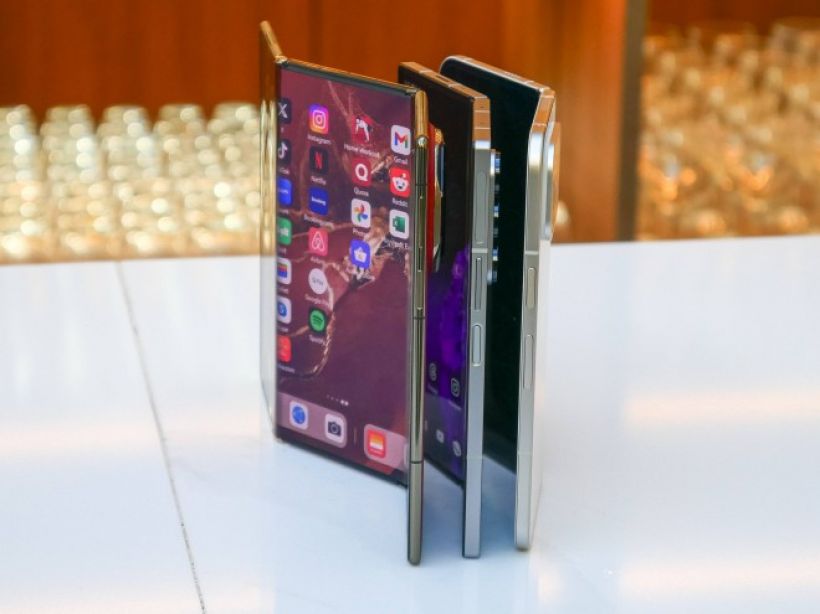 Samsung Galaxy G Fold ว่าที่มือถือจอพับสามทบสุดล้ำ!